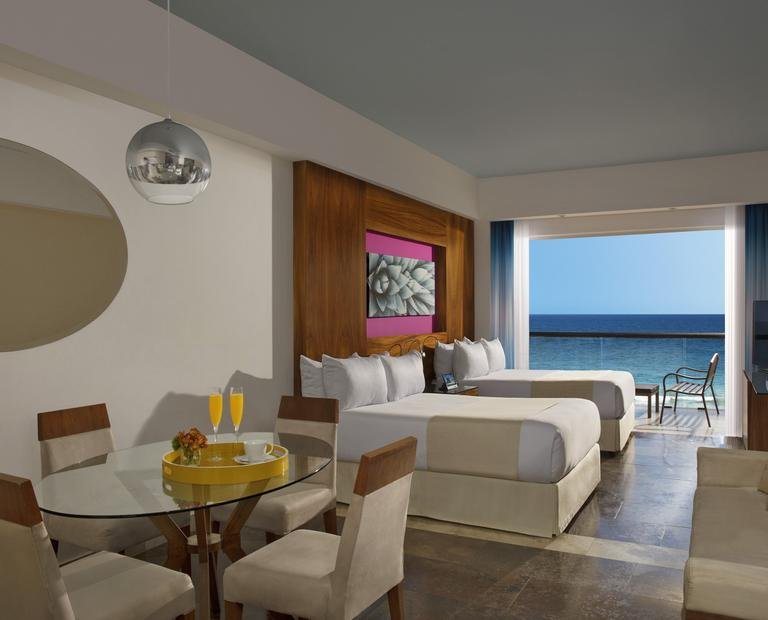 Altitude junior suite swimout ocean front Hotel Krystal Grand® Los Cabos Altitude junior suite swimout ocean front Hotel Krystal Grand® Los Cabos