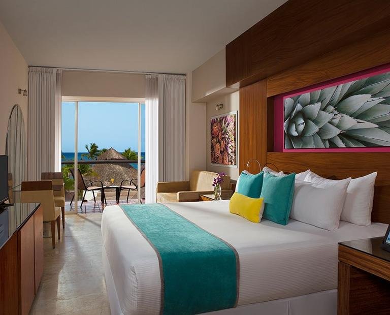 Deluxe room king Hotel Krystal Grand® Los Cabos Deluxe room king Hotel Krystal Grand® Los Cabos