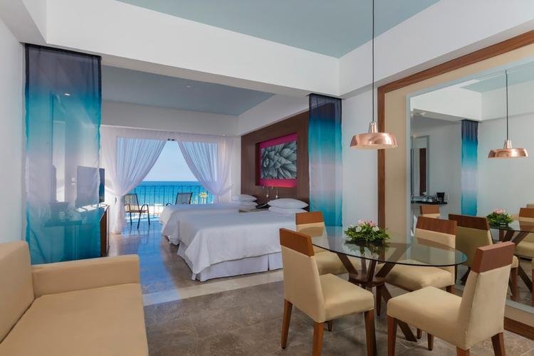 Junior suite Hotel Krystal Grand® Los Cabos Junior suite Hotel Krystal Grand® Los Cabos