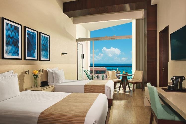 Suite Hotel Krystal Grand® Cancún All Inclusive Suite Hotel Krystal Grand® Cancún All Inclusive