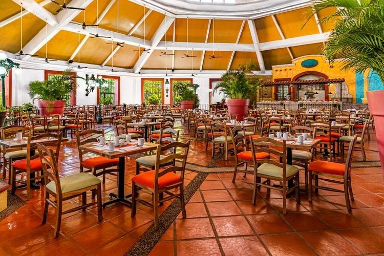 Restaurante Hotel Krystal® Puerto Vallarta Restaurante Hotel Krystal® Puerto Vallarta