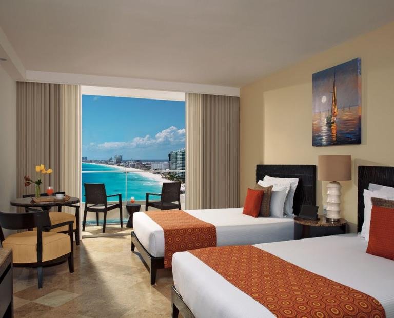 Deluxe ocean front Hotel Krystal Grand® Cancún All Inclusive Deluxe ocean front Hotel Krystal Grand® Cancún All Inclusive