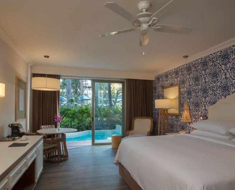 Jr. suite hacienda swim out Hotel Krystal Grand® Puerto Vallarta Jr. suite hacienda swim out Hotel Krystal Grand® Puerto Vallarta