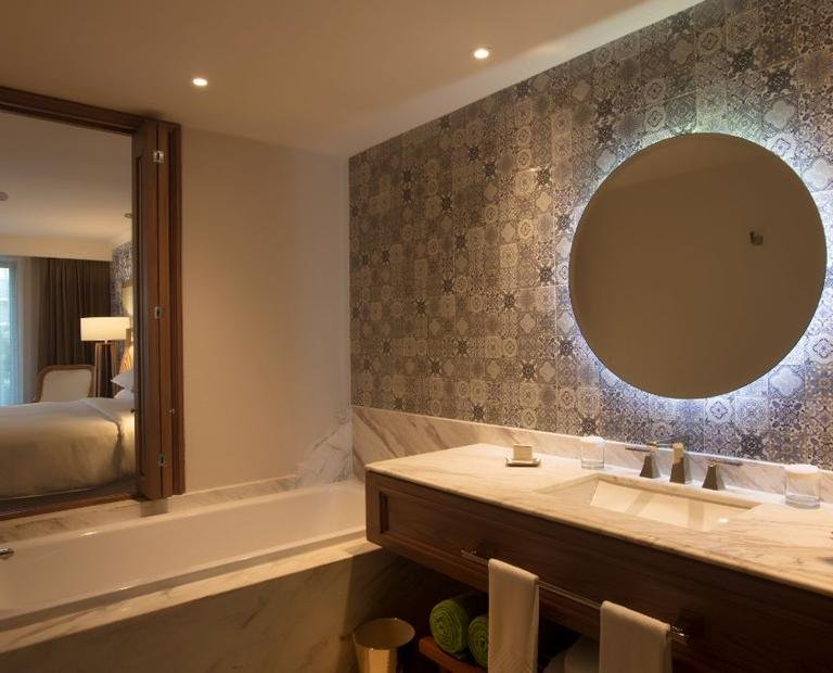 Jr. suite hacienda swim out Hotel Krystal Grand® Puerto Vallarta Jr. suite hacienda swim out Hotel Krystal Grand® Puerto Vallarta