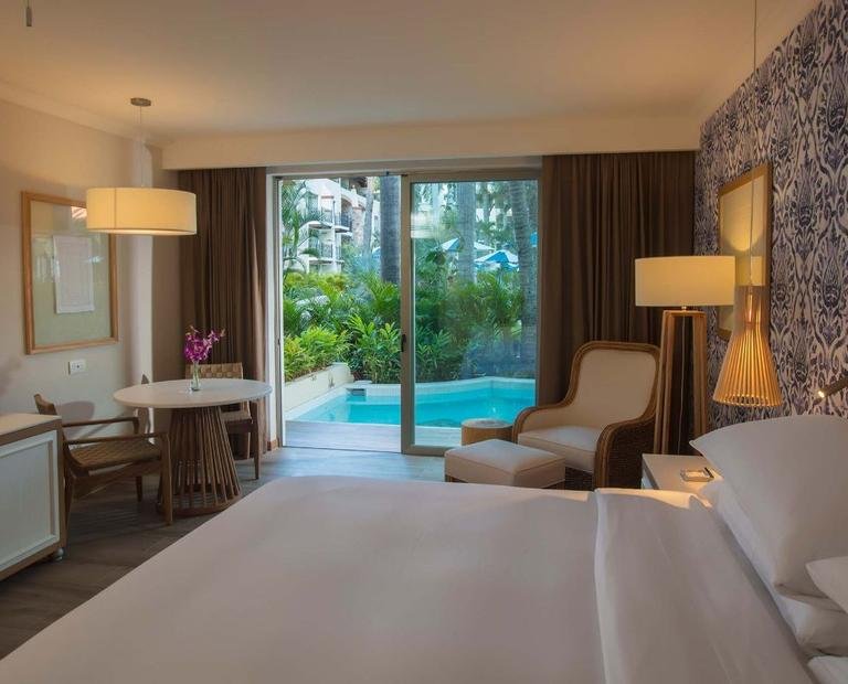 Jr. suite hacienda pool view Hotel Krystal Grand® Puerto Vallarta Jr. suite hacienda pool view Hotel Krystal Grand® Puerto Vallarta